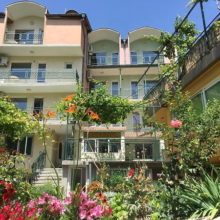 Royal Hostel Βάρνα Εξωτερικό φωτογραφία