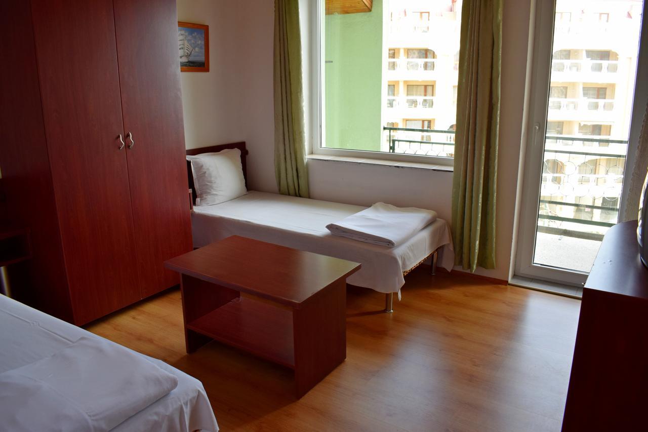 Royal Hostel Βάρνα Εξωτερικό φωτογραφία